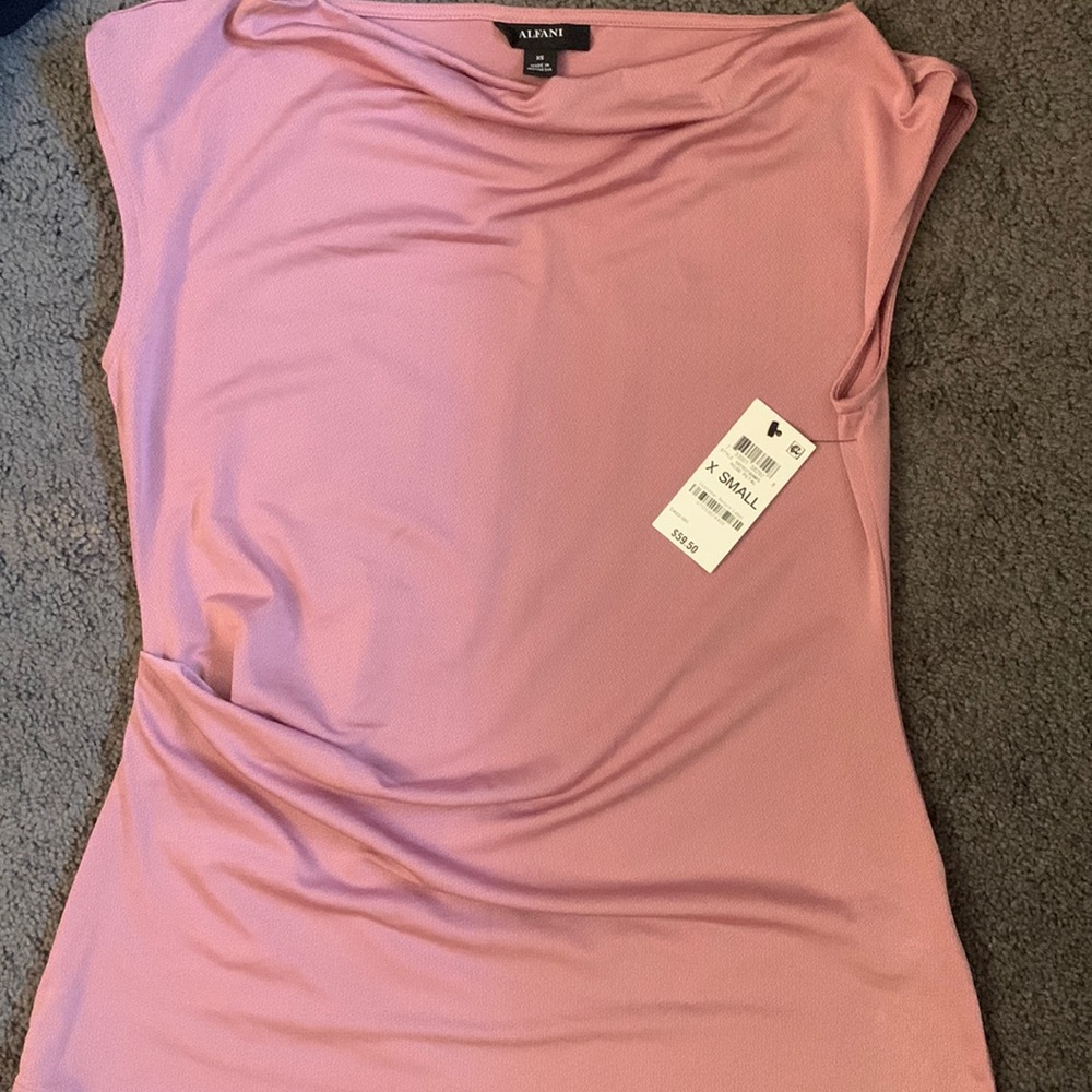 Brand New with tags! Alfani sleeveless elegant pink blouse size xs